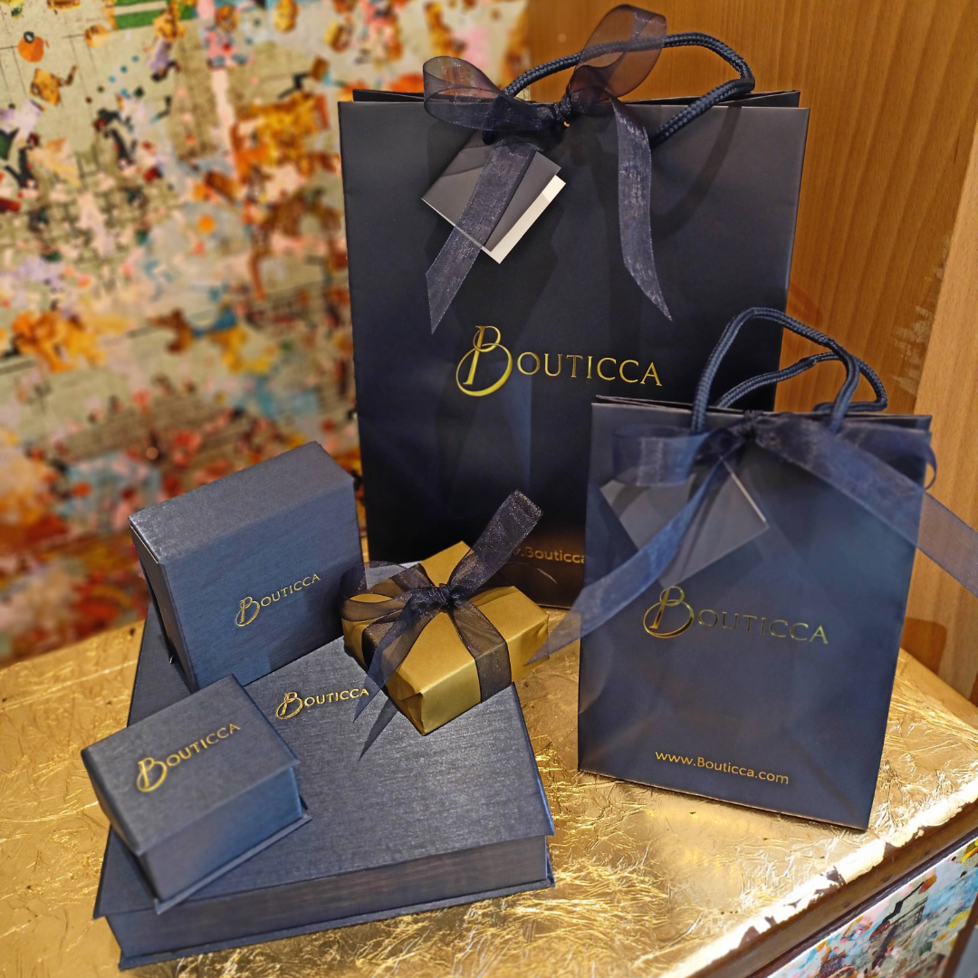 Bouticca Branded Boxes And Bags